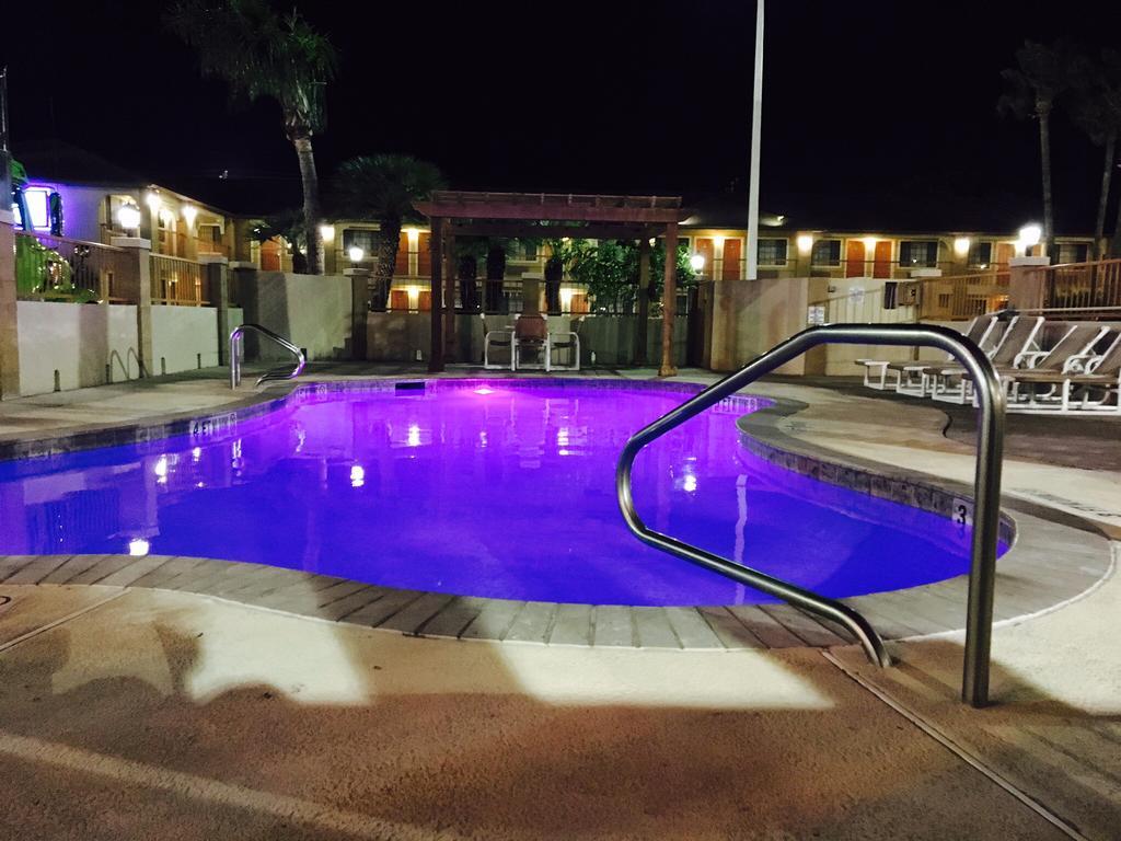 Texas Inn & Suites Pharr/San Juan Exteriör bild