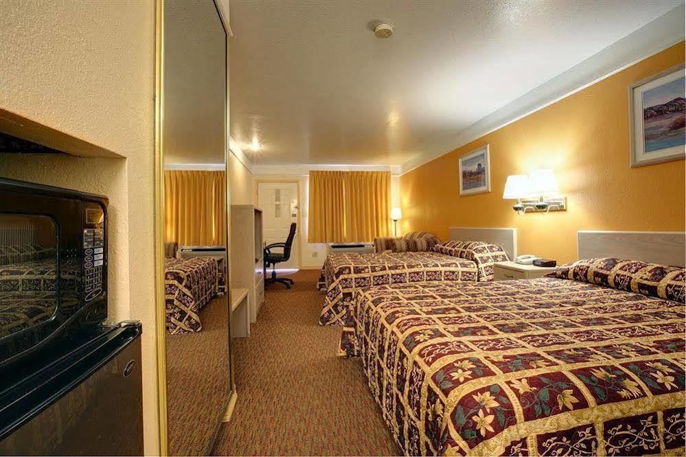 Texas Inn & Suites Pharr/San Juan Exteriör bild
