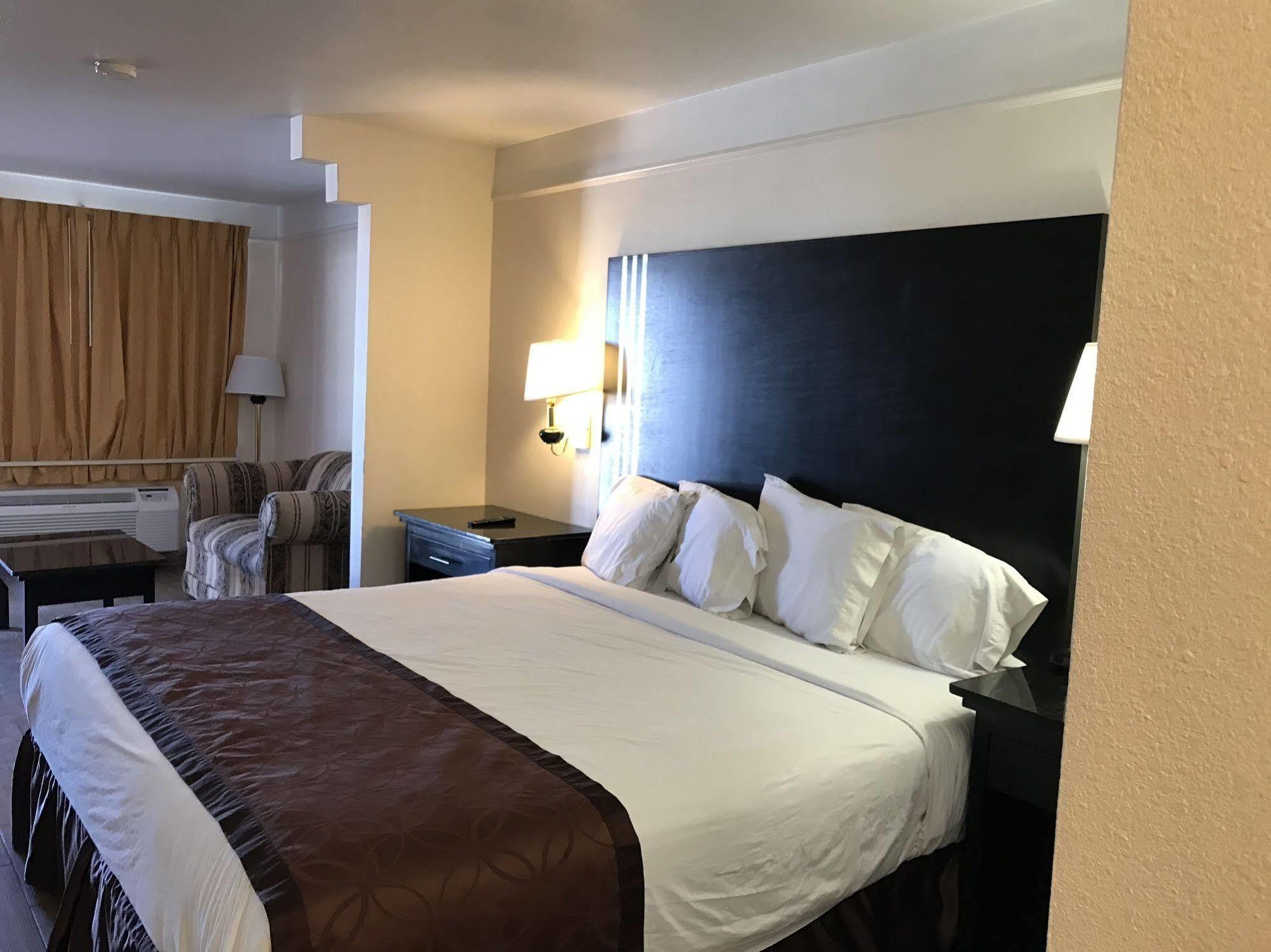 Texas Inn & Suites Pharr/San Juan Exteriör bild