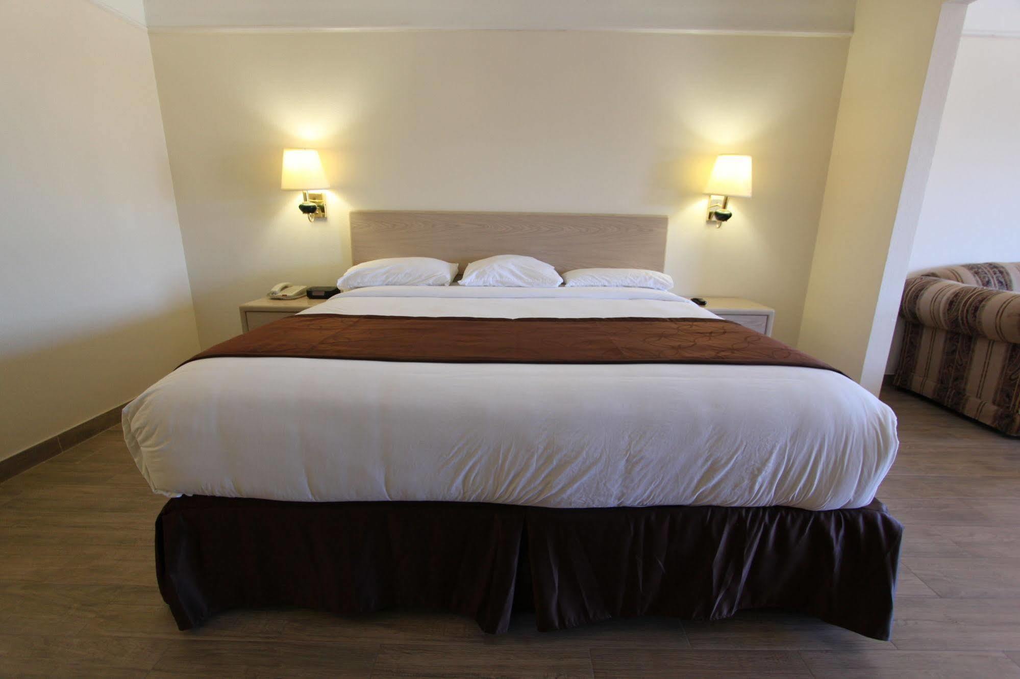 Texas Inn & Suites Pharr/San Juan Exteriör bild