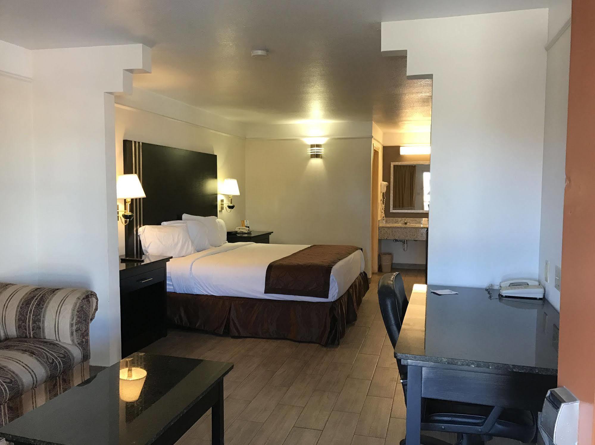 Texas Inn & Suites Pharr/San Juan Exteriör bild