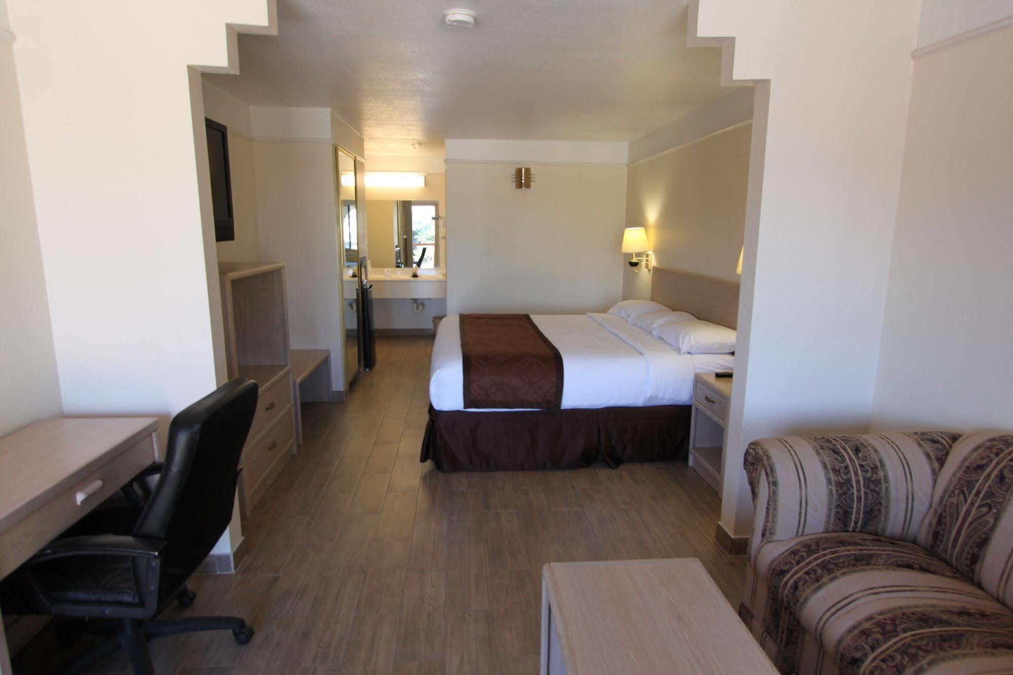 Texas Inn & Suites Pharr/San Juan Exteriör bild