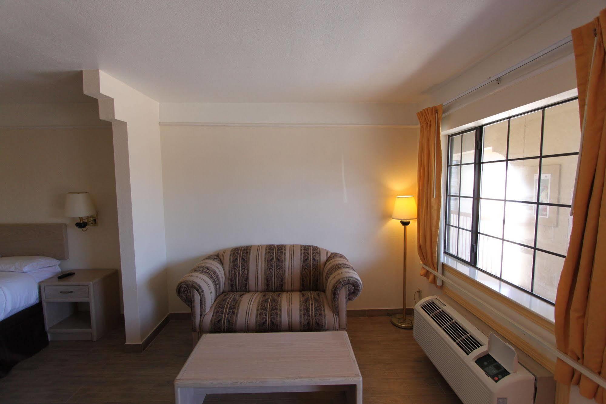 Texas Inn & Suites Pharr/San Juan Exteriör bild