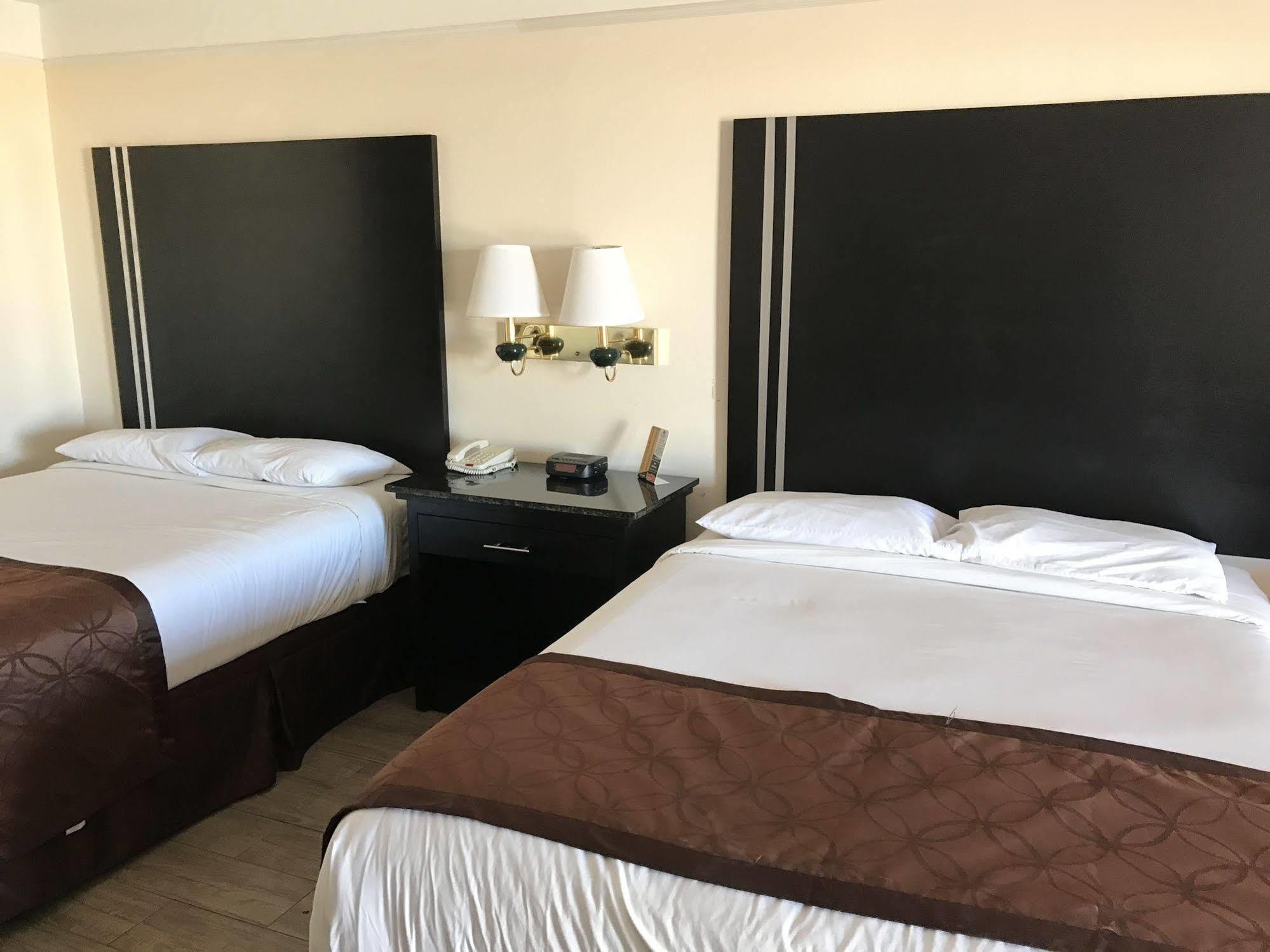 Texas Inn & Suites Pharr/San Juan Exteriör bild