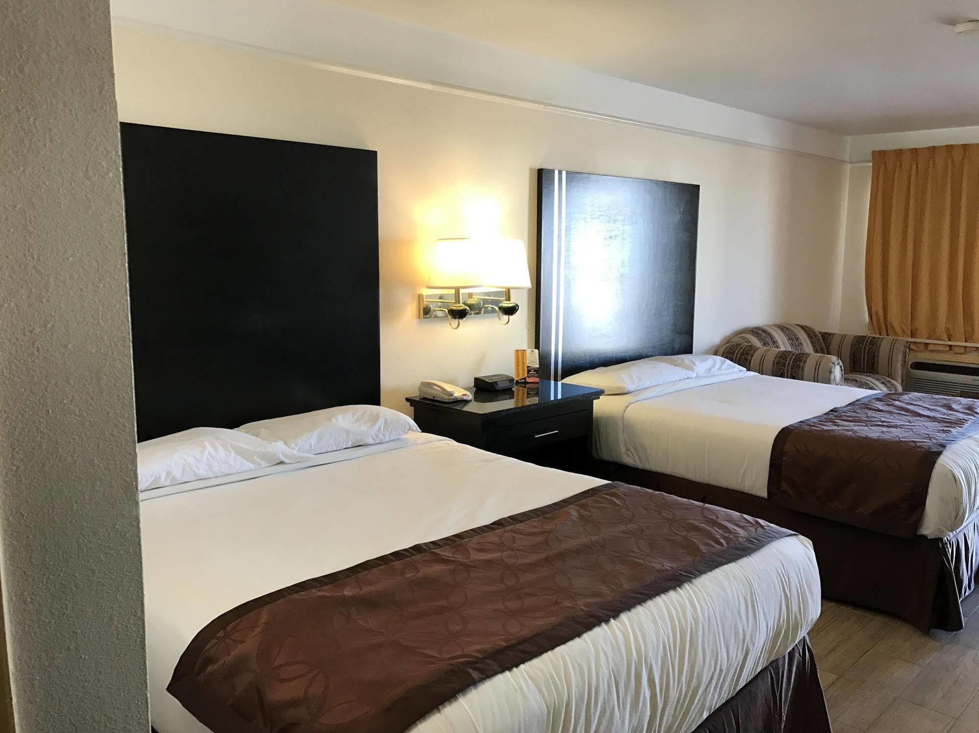 Texas Inn & Suites Pharr/San Juan Exteriör bild