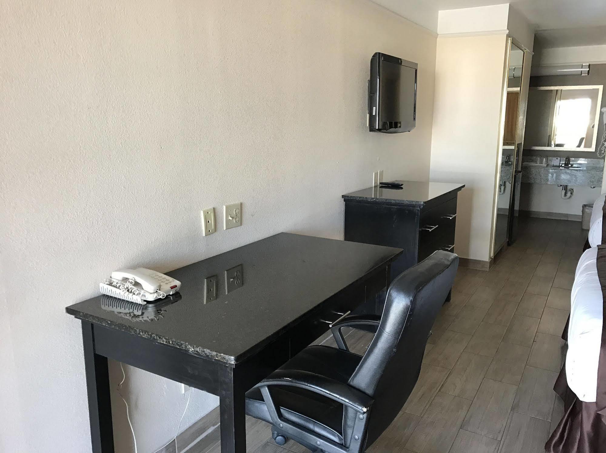 Texas Inn & Suites Pharr/San Juan Exteriör bild