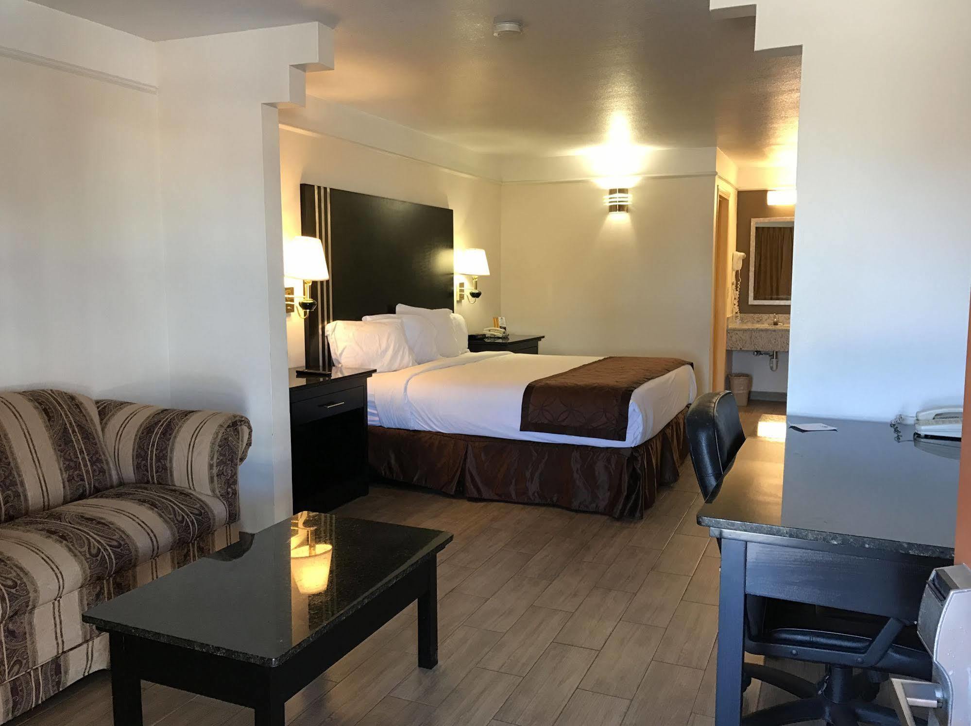 Texas Inn & Suites Pharr/San Juan Exteriör bild