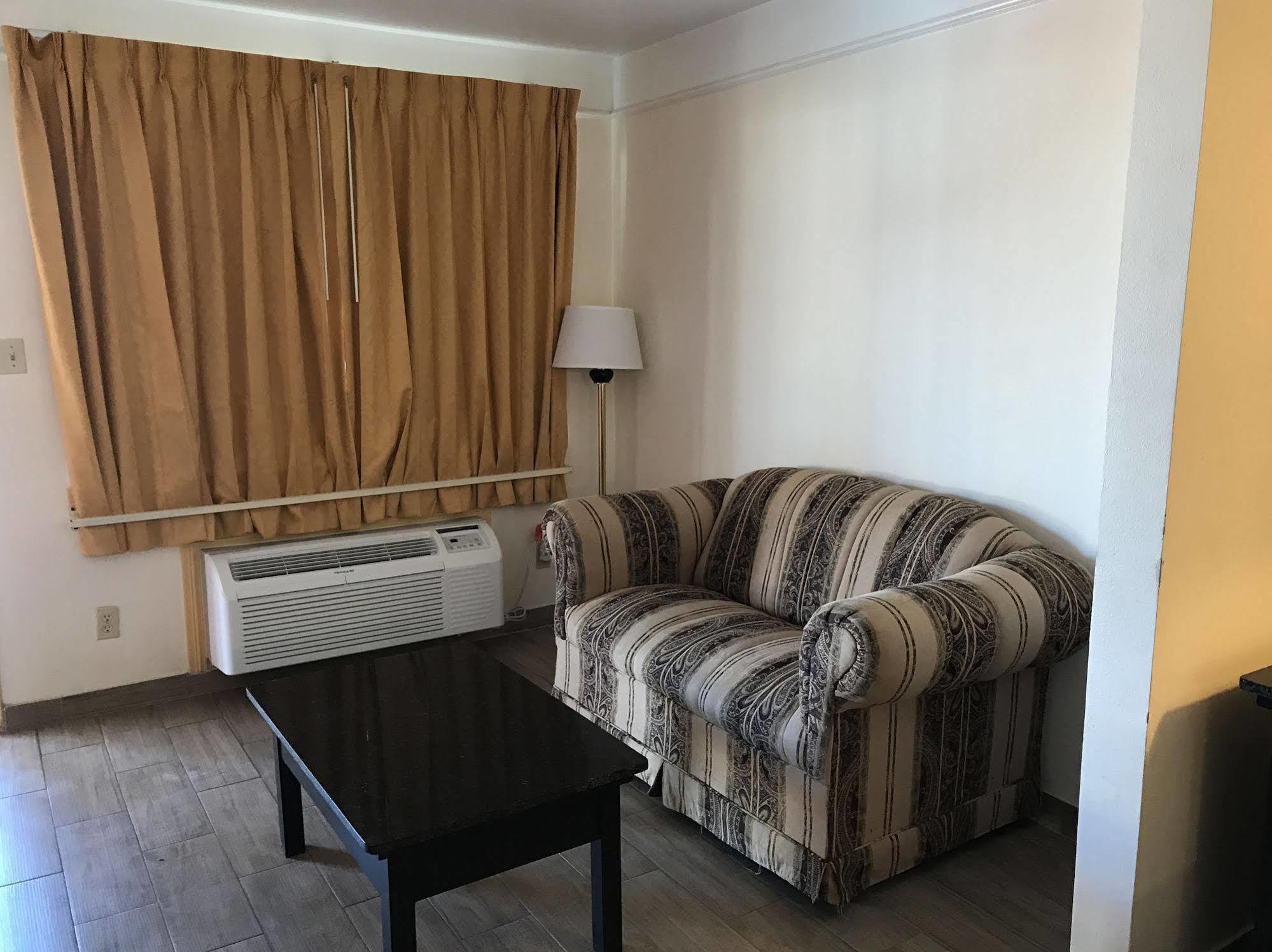 Texas Inn & Suites Pharr/San Juan Exteriör bild