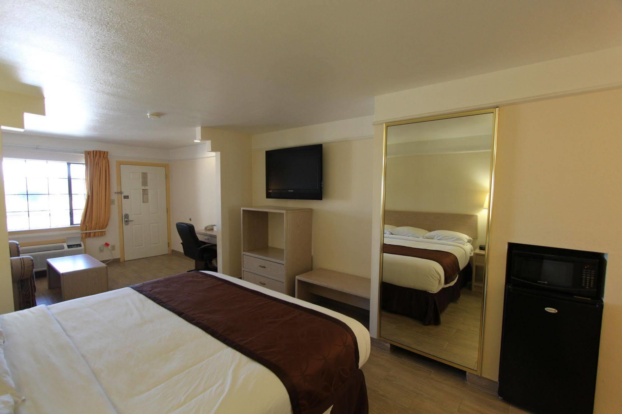 Texas Inn & Suites Pharr/San Juan Exteriör bild